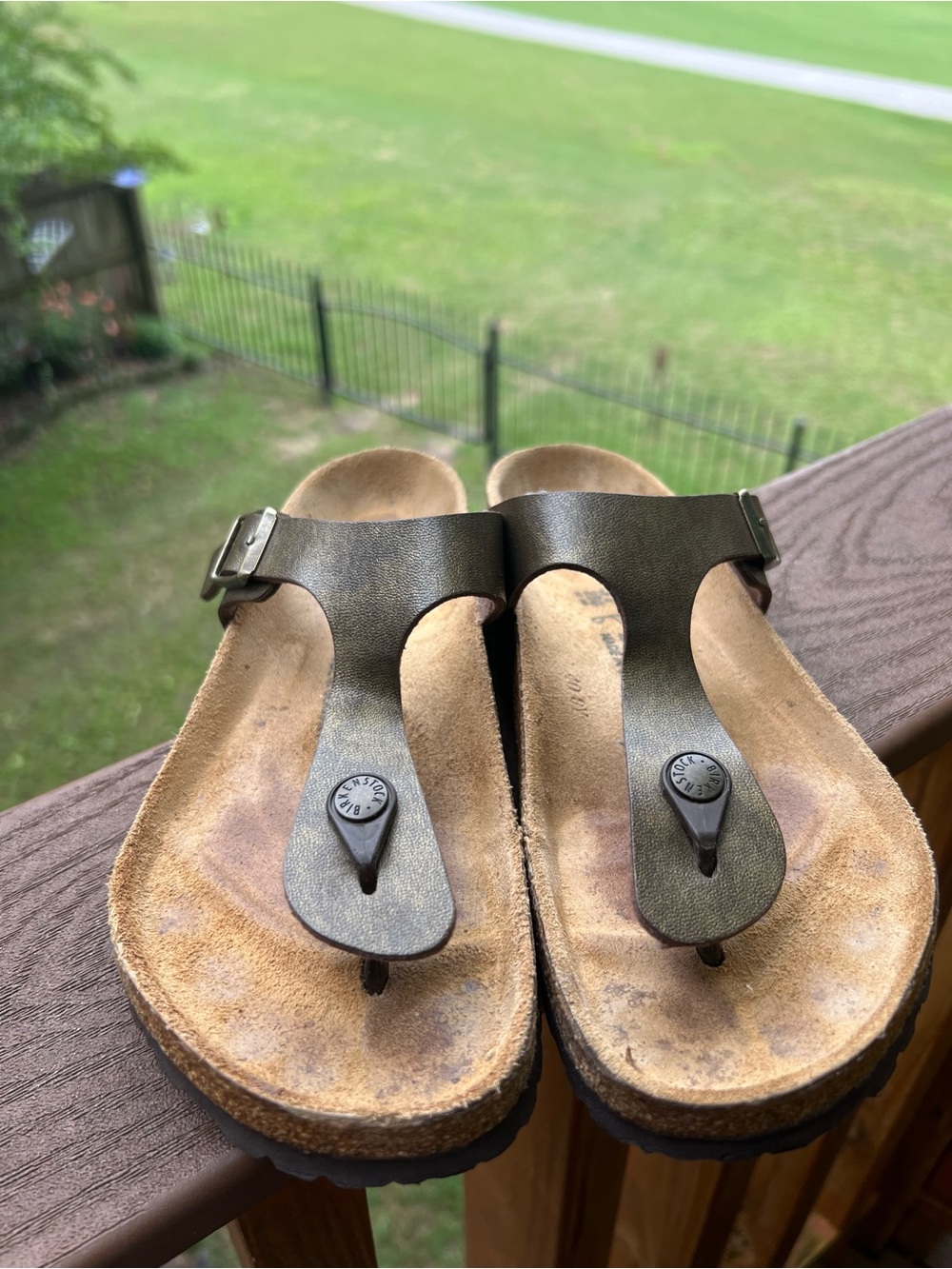 Birkenstock Gizeh Thong Sandals in Metallic Bronze